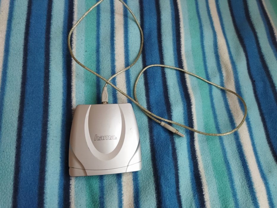 Czytnik kart Sd Cf/SM Ms Hama pod usb
