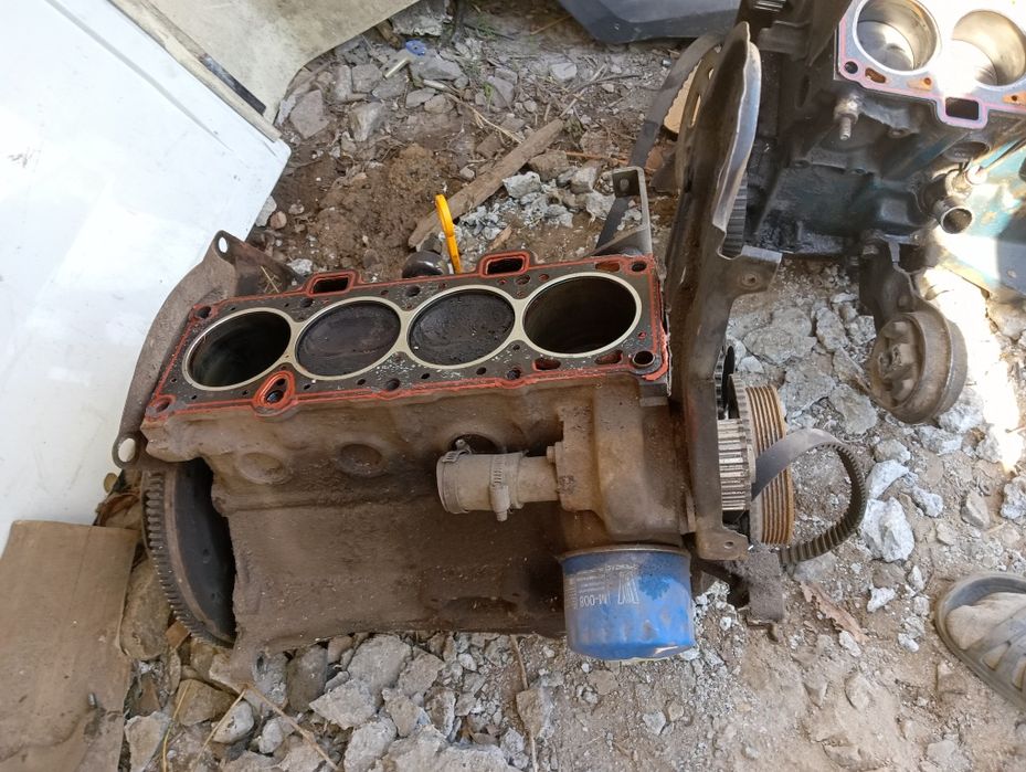 ,Двигун 1.5 карб.