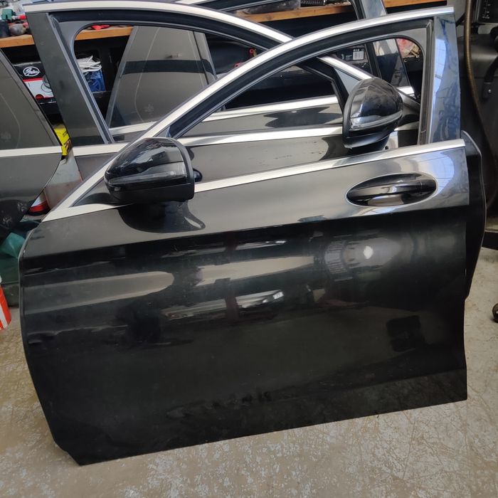 Porta esquerda de Mercedes w205