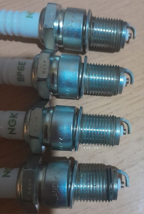 Свічки запалювання NGK