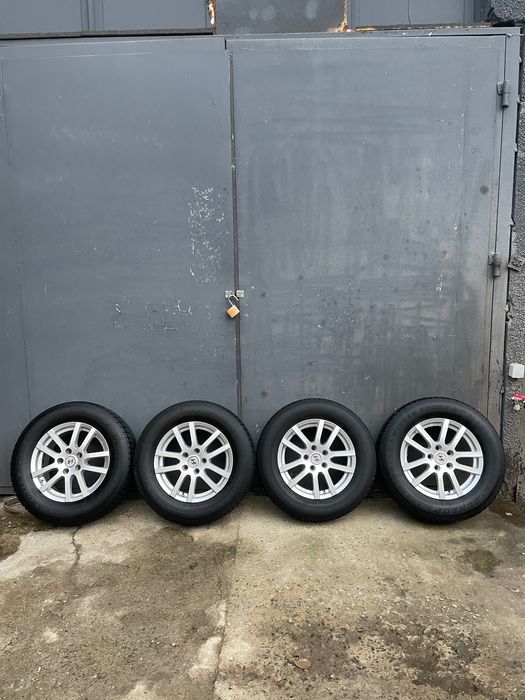 Диски з шинами 215/70/R16