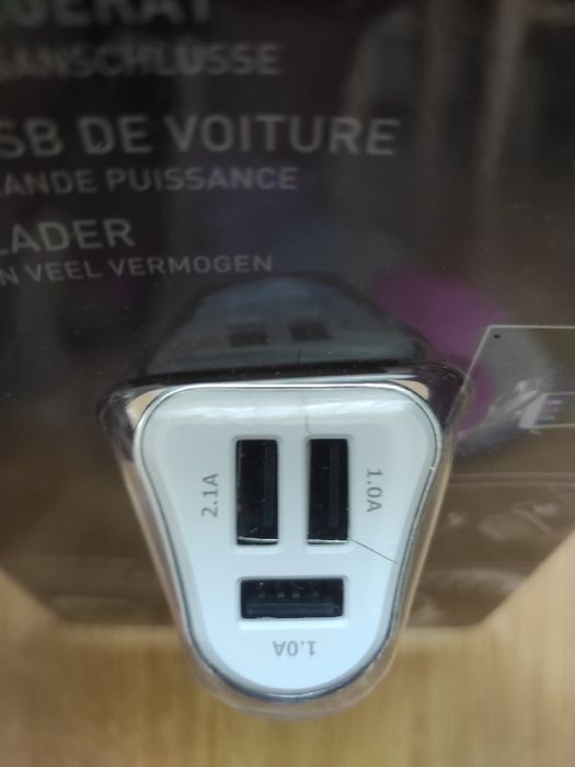Grundig adapter ładowarka samochodowa 3xUSB