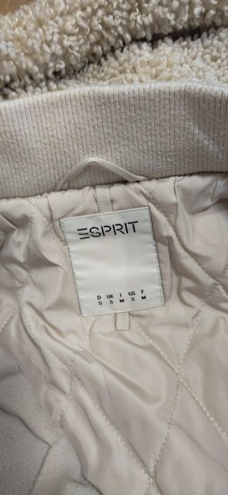Зимова куртка Esprit барашка