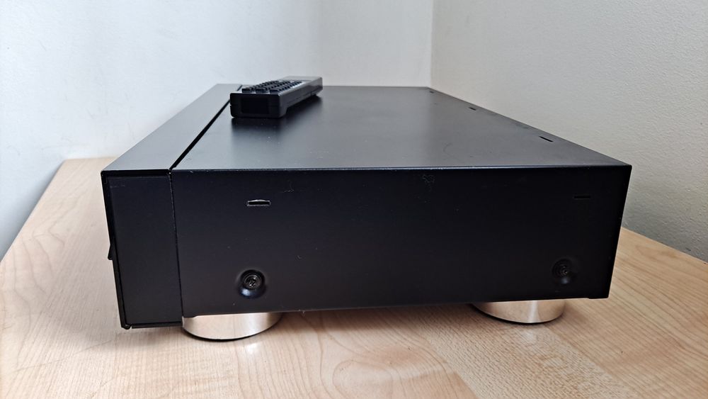 Odtwarzacz CD Sony CDP690 z pilotem