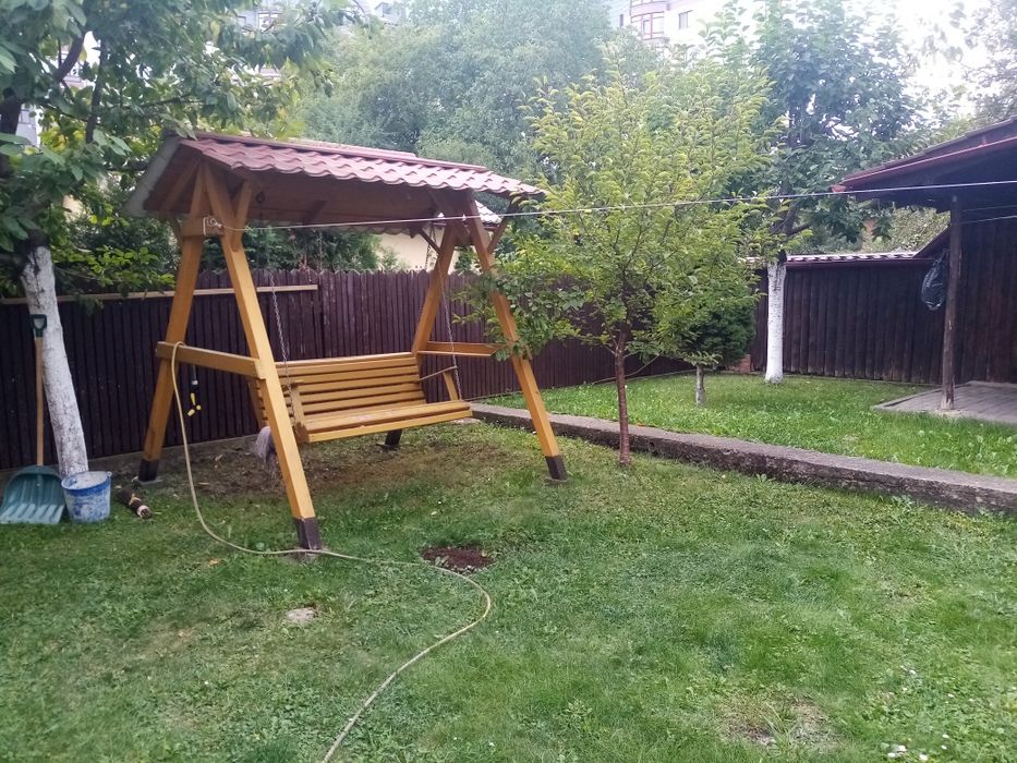 Продається половину будинку