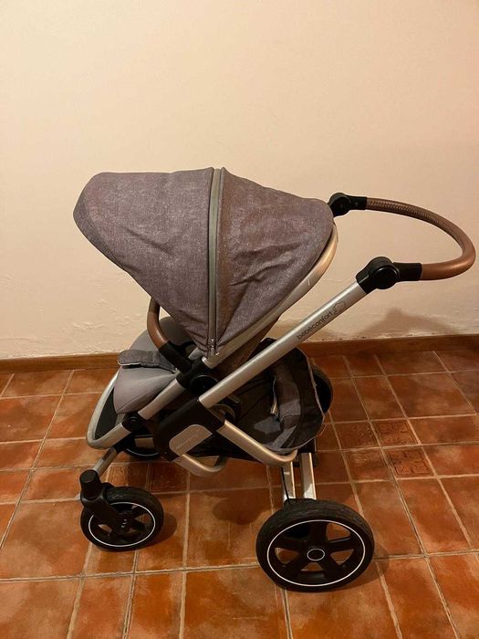 Carrinho de Passeio Bébé Confort Nova - usado