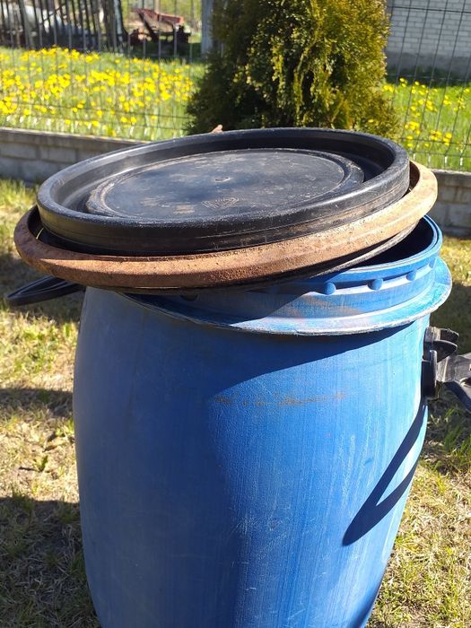 Sprzedam plastikowe beczki