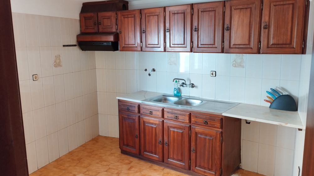 Alugo apartamento
