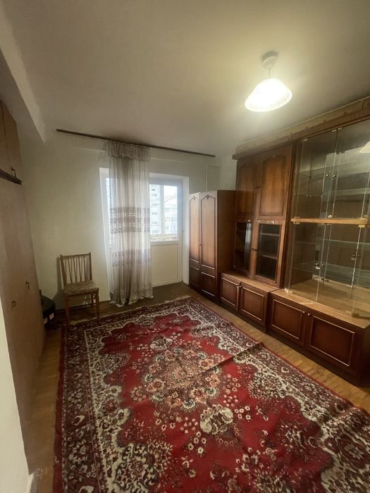 Здається квартира 1-кімнатна,метро Лісова поруч