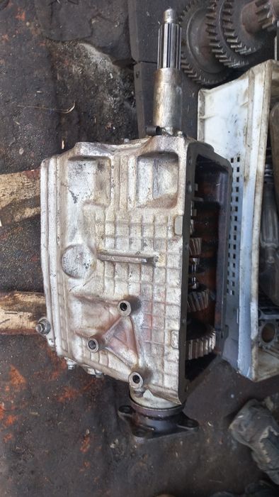 Продам коробка ЗИЛ 130