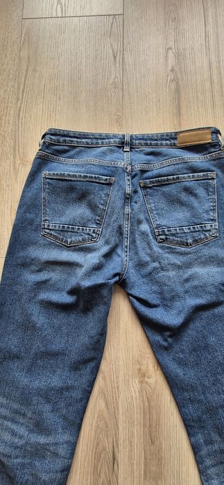 Jeansy Esprit jak nowe