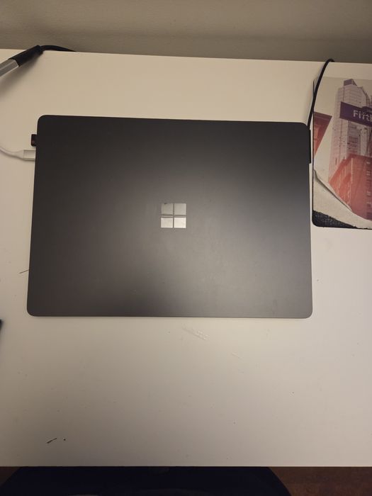 Vendo Portátil Microsoft Surface como novo (comprado em 22/11/2024)