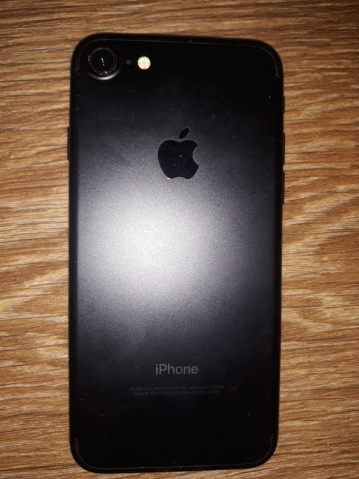Iphone 7 black 32 Gb