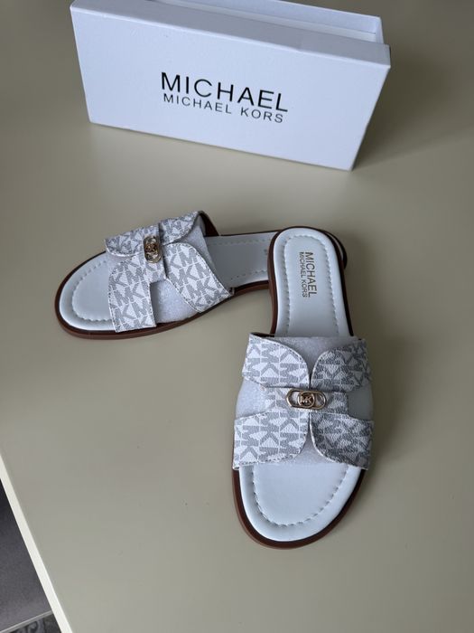 Шльопанці Michael Kors