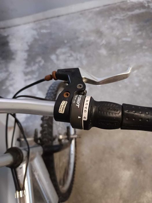 Bicicleta Orbita, em alumínio