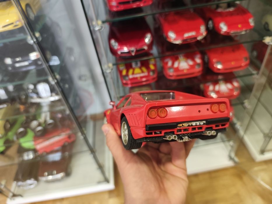1/18 Ferrari GTO 1984 burago carro coleção miniatura