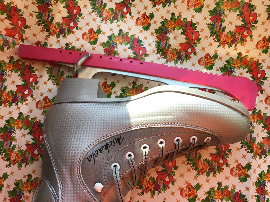 Ковзани жіночі Нові