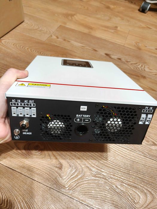 Продам гібридний інвертор Victor NMS-1000-12