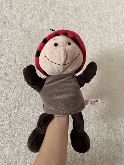 Іграшки на руку