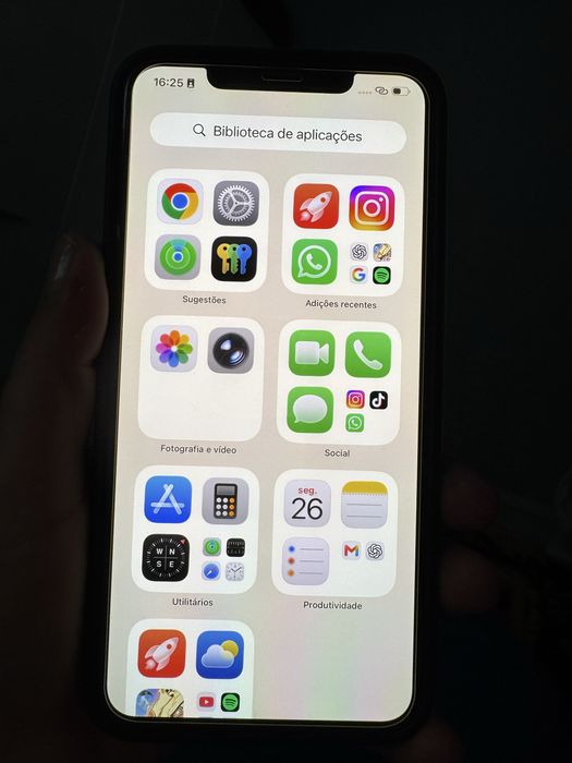 iPhone 11 Pro Max cinzento