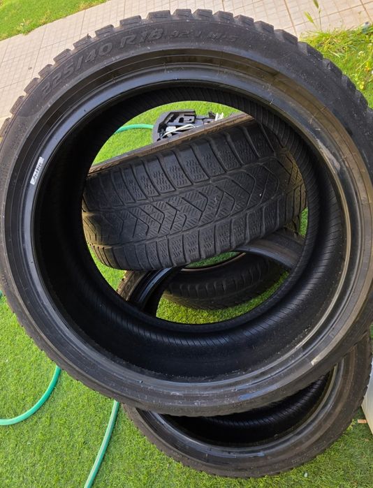 Pneus 225/40 R18 Pirelli