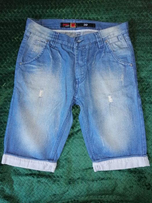 Jeansowe spodenki 30r męskie z przetarciami