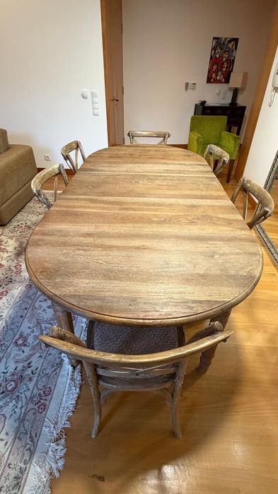 (Vendida) Conjunto de mesa de jantar e cadeiras em madeira