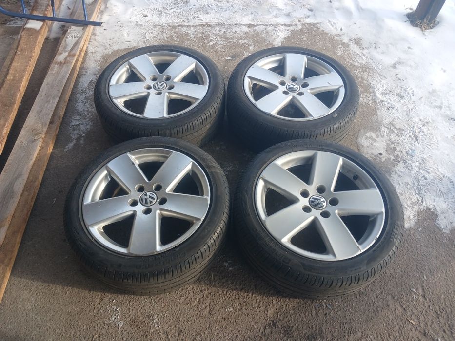 Диски взборі з шинами
