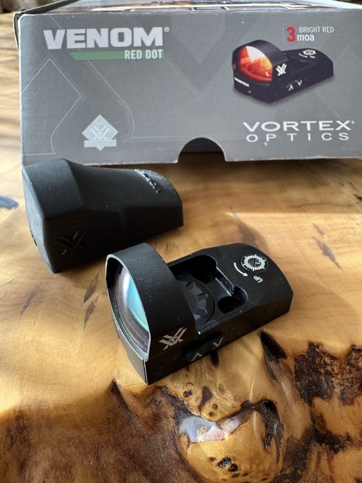 Приціл коліматорний Vortex Venom Red Dot 3 МОА Оригінал