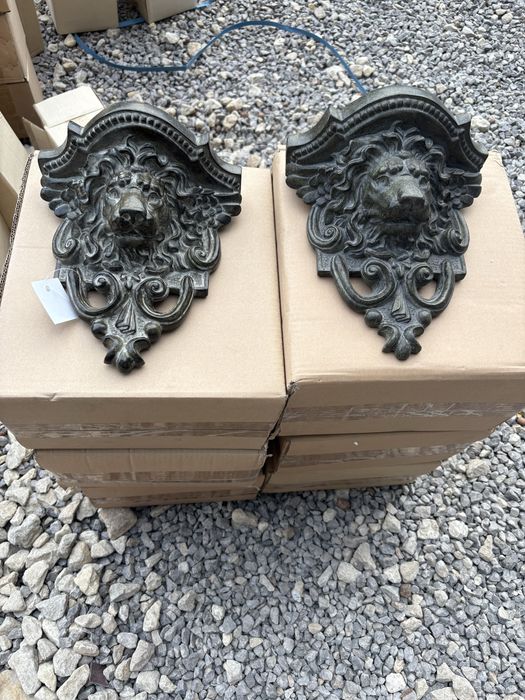 Lew ozdoba, kwietnik, półka komplet 2 sztuki