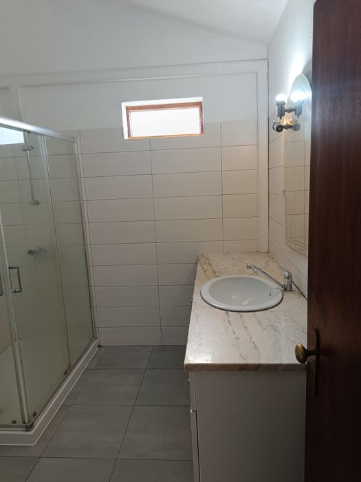 Arrenda se sótão t2