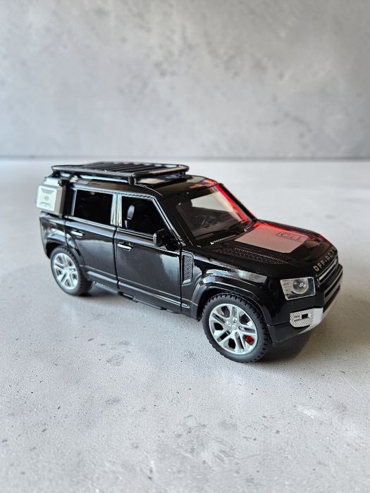 Model Land Rover Defender 110 Skala 1:24