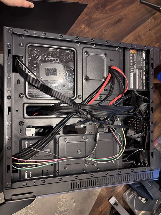 Hackintosh i7 7700, 16GB, 500GB SSD, MacOS Sequoia