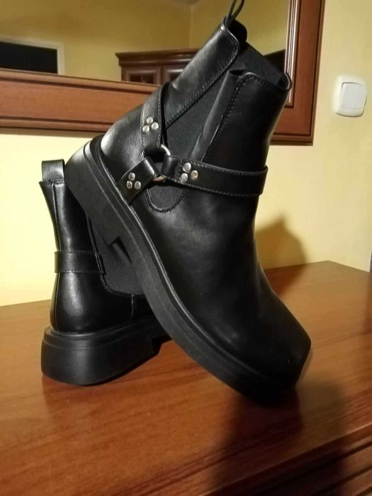 Stylowe botki Reserved 41