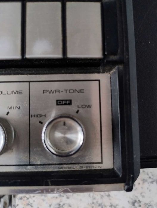 Музцентр , музкомбайн 72 г выпуска SANYO G2612N