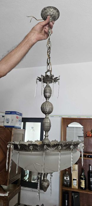 Candeeiro de Teto com Vidro Gravado e Pendentes em Cristal