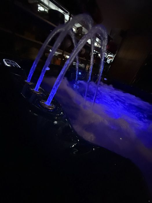 Jacuzzi nowe uszkodzone podczas transportu