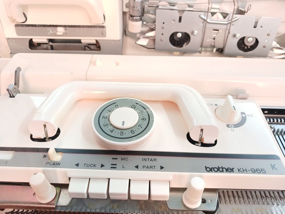 Вязальна машина  Brother KH965