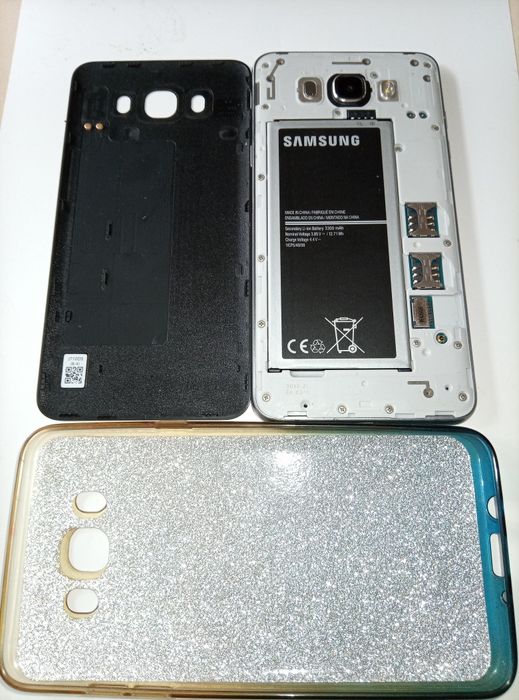 Телефон Samsung J7