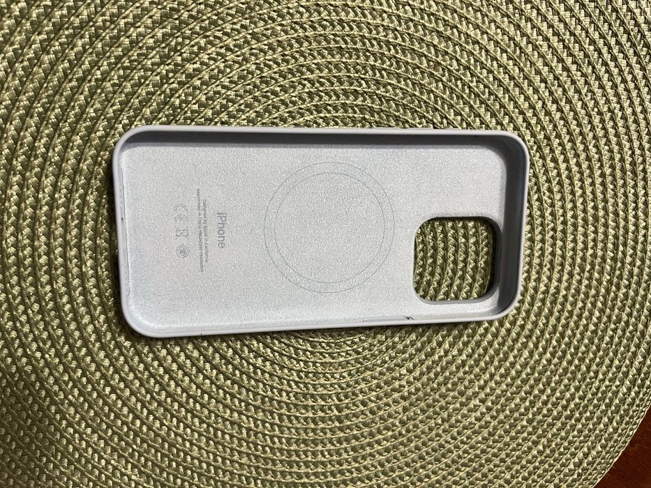 Orginalne etui na iPhone 15 pro max