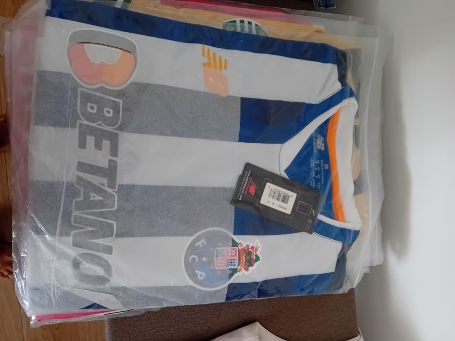 Várias camisolas