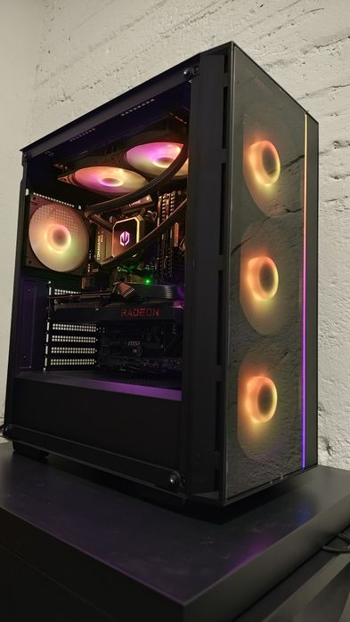 Ryzen 5 5600 • RX 6700 XT 12GB • 32GB RAM •1TB SSD •chłodzenie wodne AIO • komputer do gier RGB