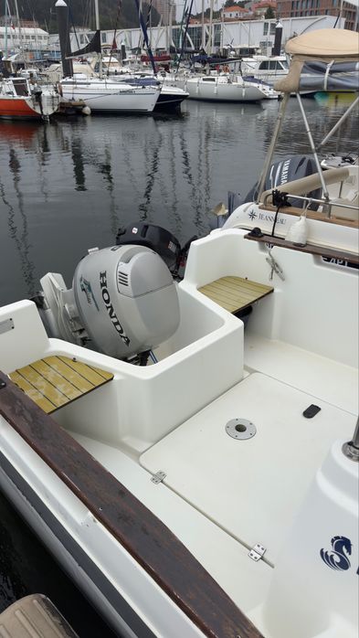Antares 600 praticamente novo