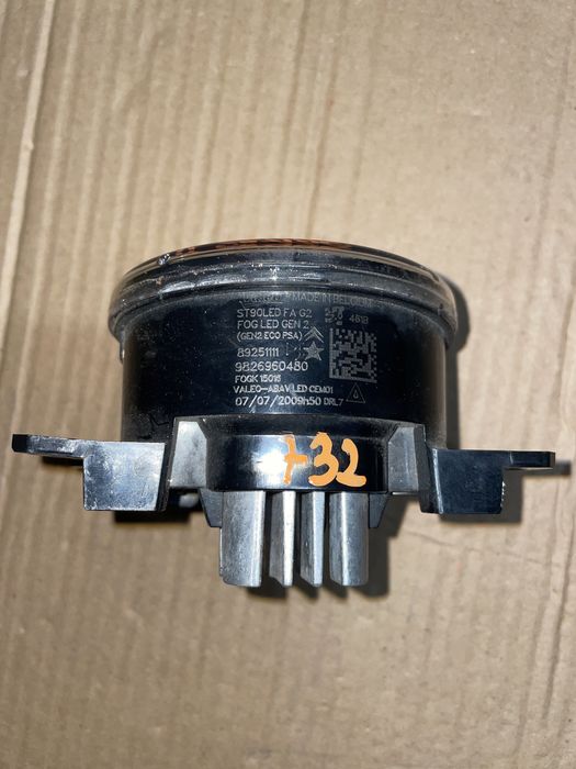 Peugeot Halogen Led prawy
