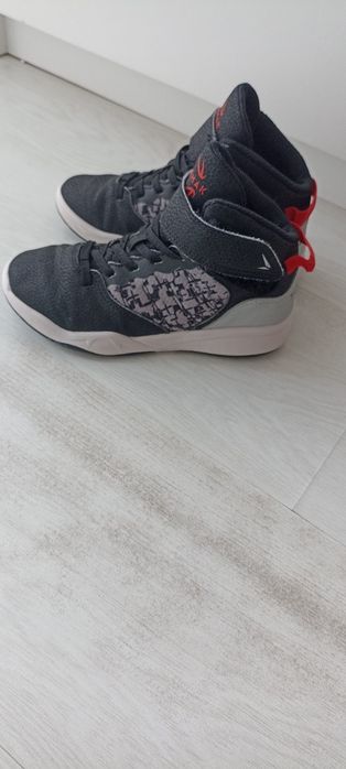 Tênis bota de basquetebol Tarmak