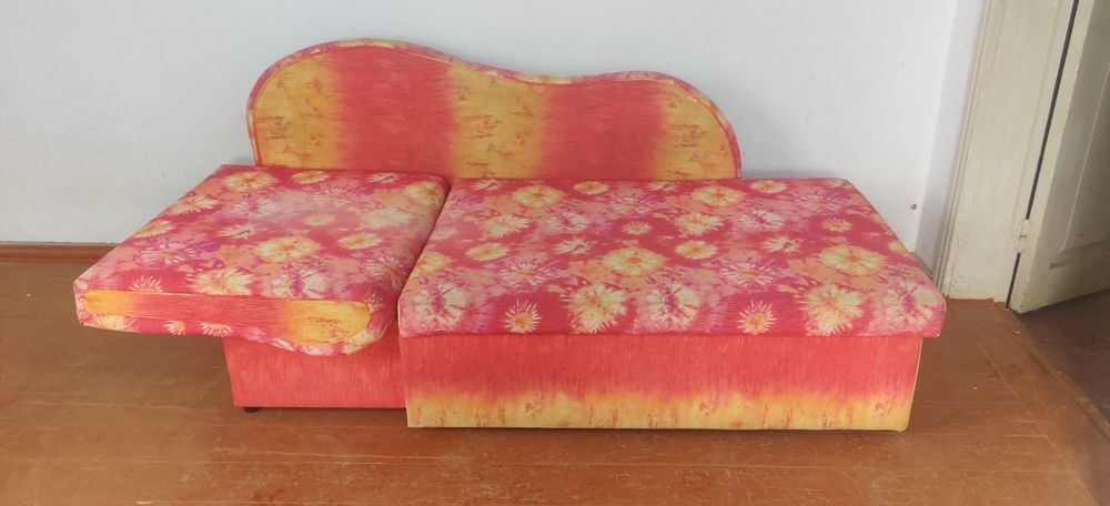 Продам хороший диван