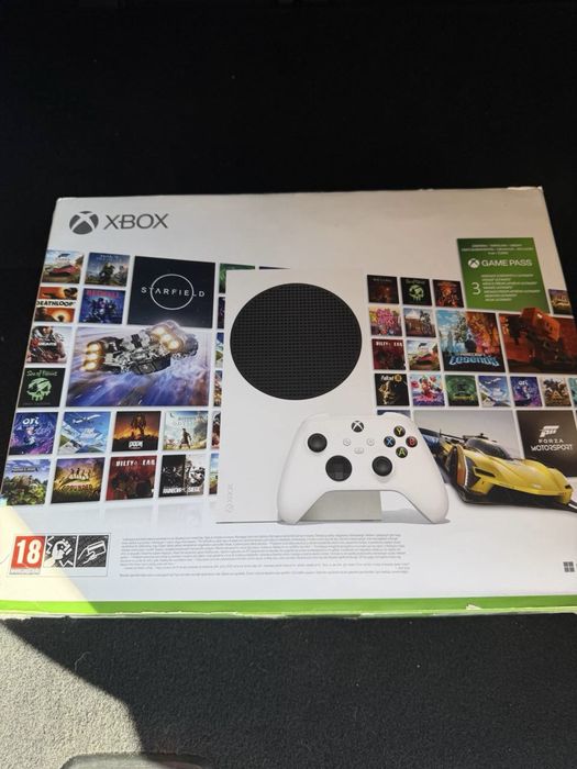 Ігрова приставка Xbox Series S 512 GB + підписка XGPU #KozakPlay
