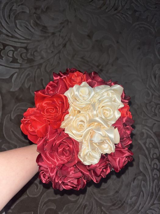 Букет з атласної стрічки