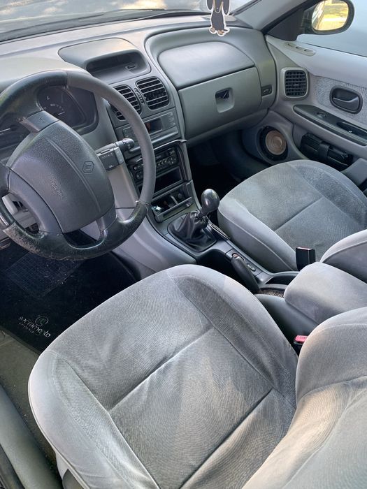 Renault laguna 1.6 gasolina