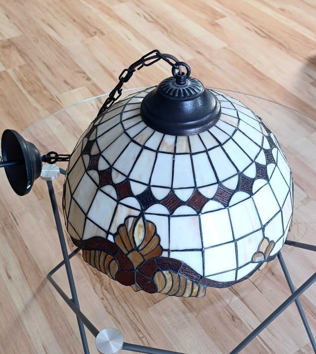 Używana lampa witrażowa